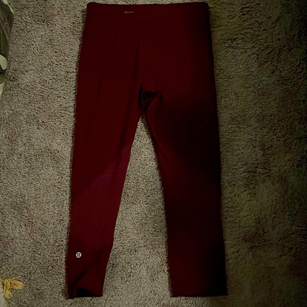 Lululemon Maroon cropped leggings